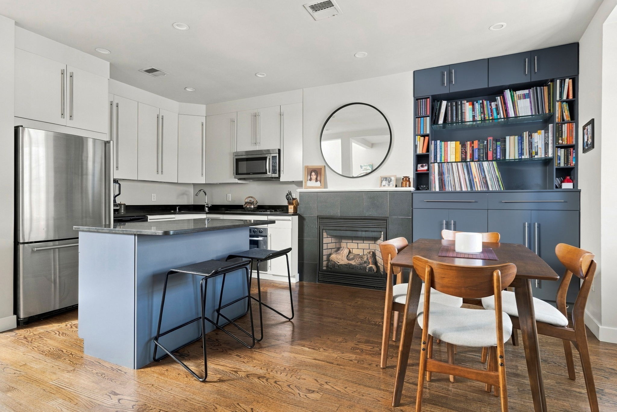 Penthouse 2 Bed with Private Roof Deck