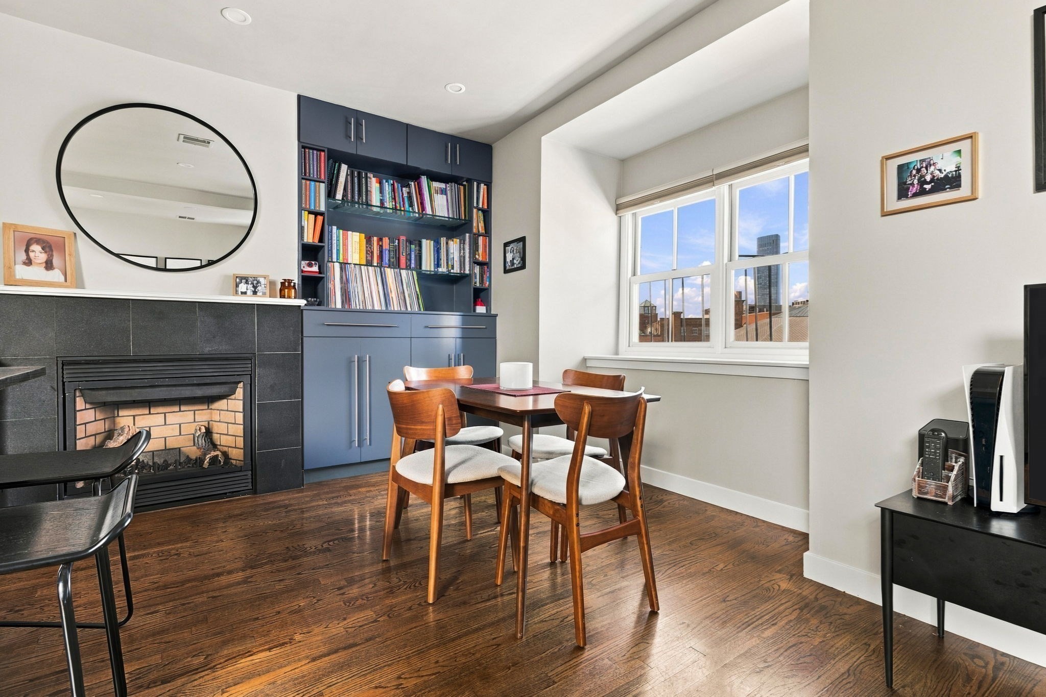 Penthouse 2 Bed with Private Roof Deck