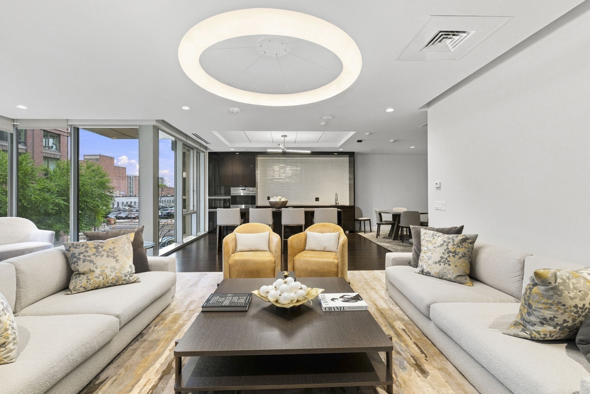 32 Traveler St # 313