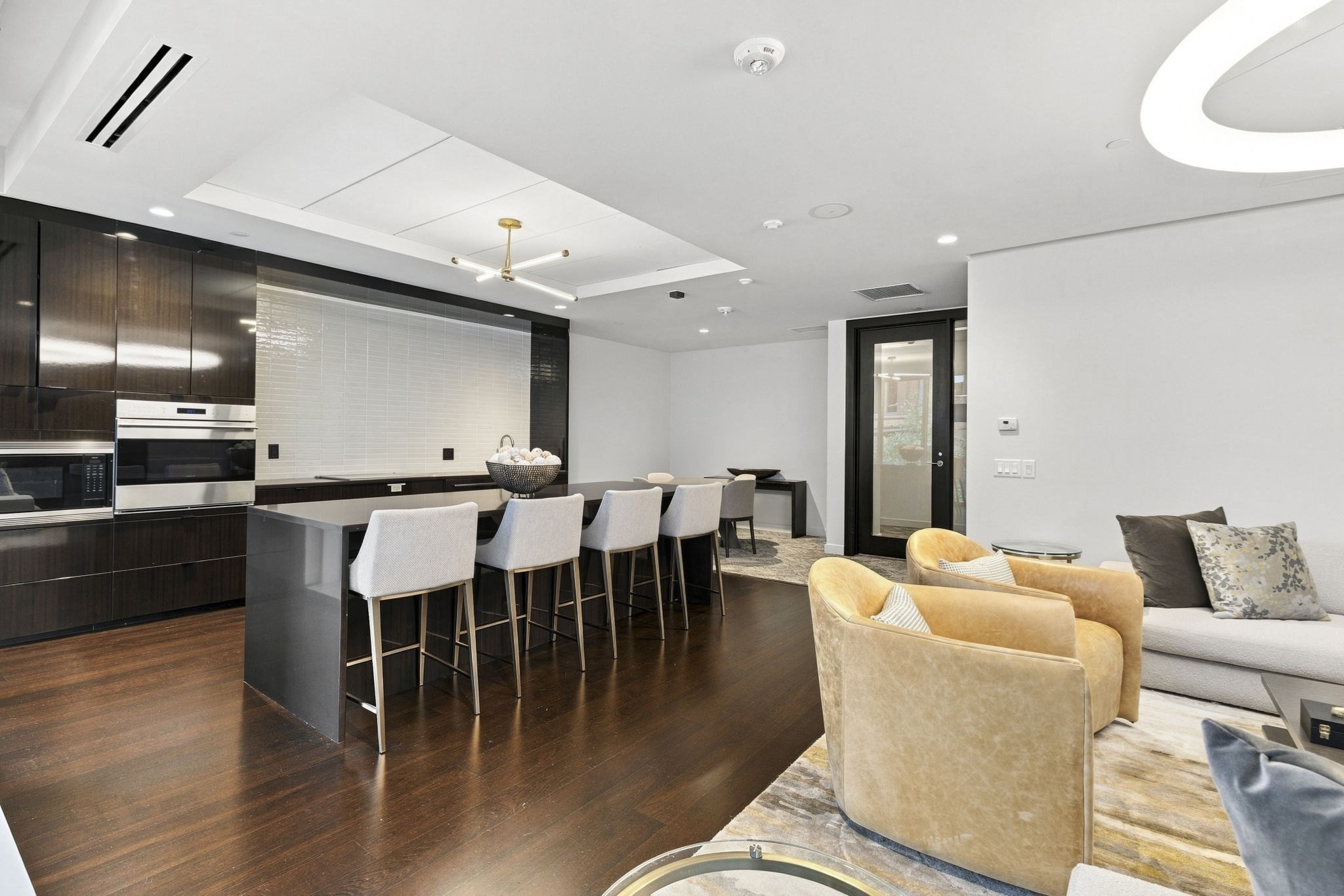 32 Traveler St # 313