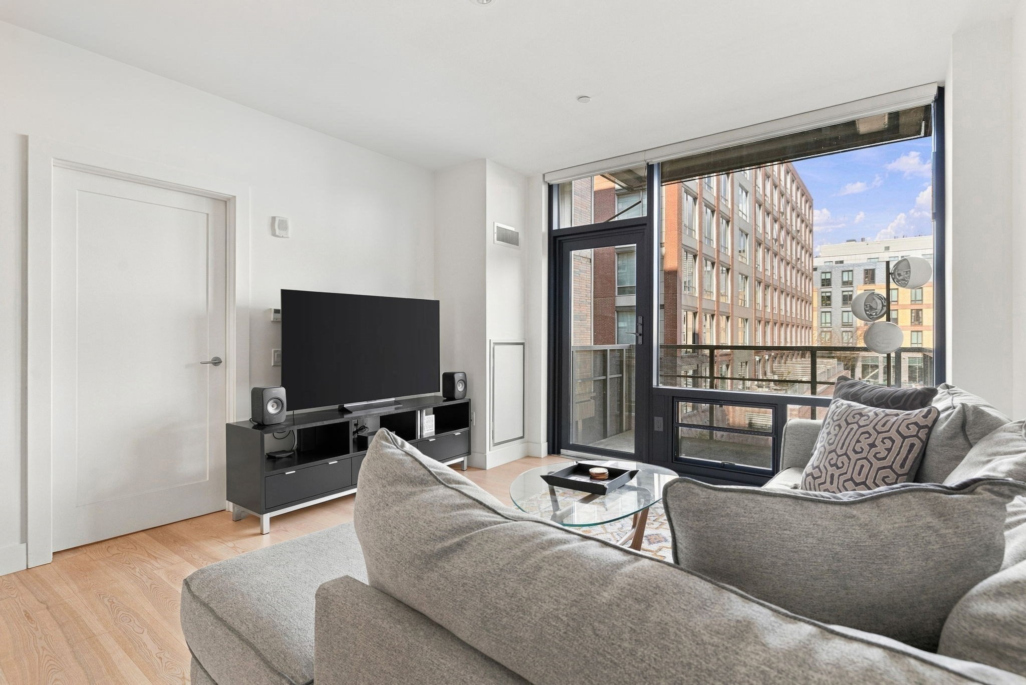 32 Traveler St # 313