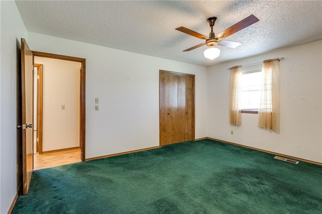 123 Oakwood Drive