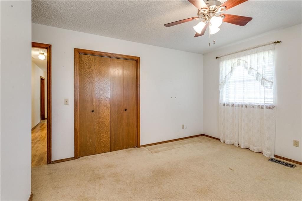 123 Oakwood Drive