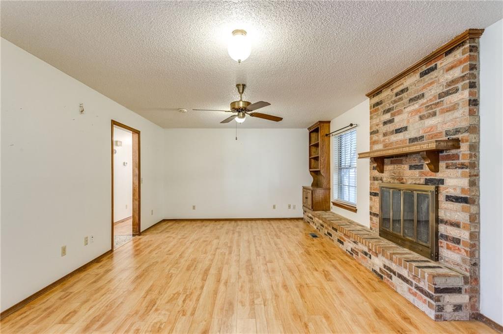123 Oakwood Drive