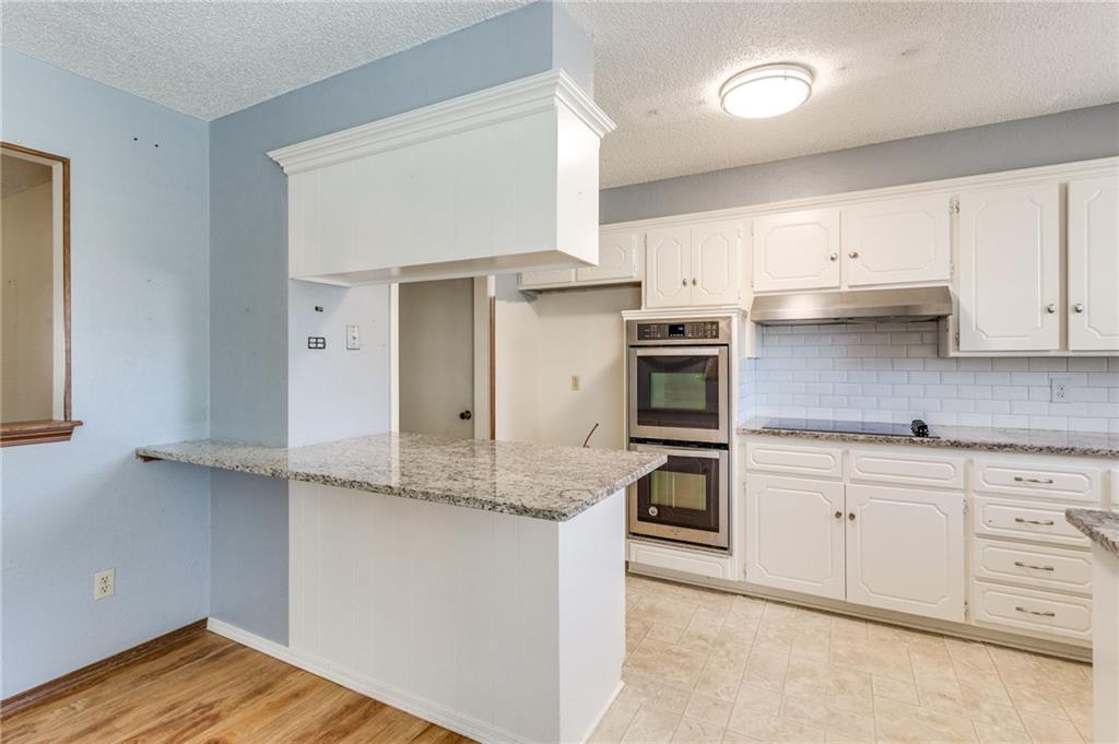 123 Oakwood Drive