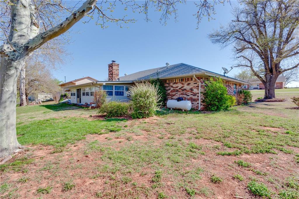 123 Oakwood Drive