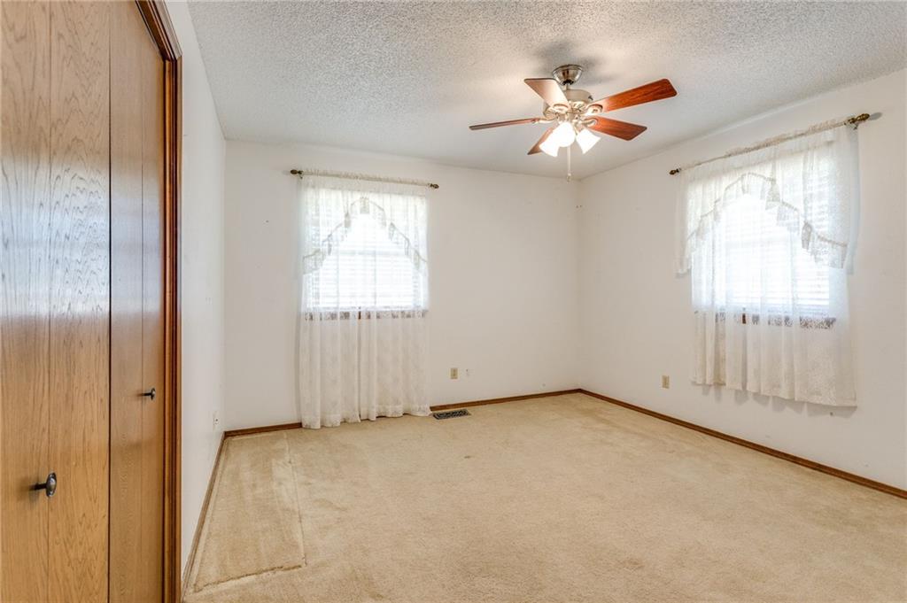 123 Oakwood Drive