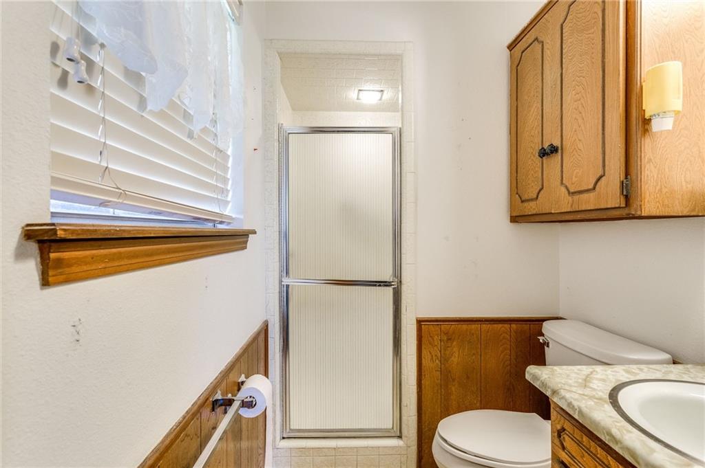 123 Oakwood Drive