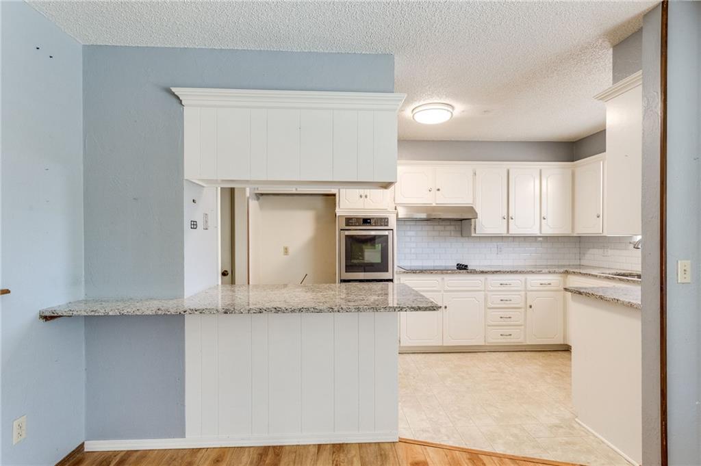 123 Oakwood Drive