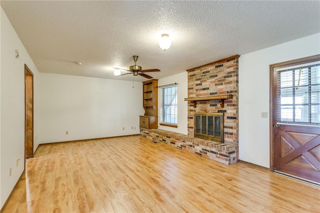 123 Oakwood Drive