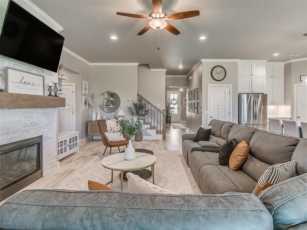 9353 SW 44th Terrace