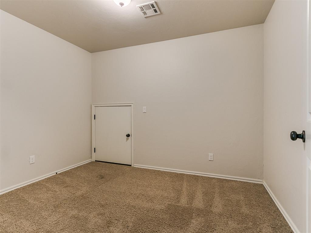 11709 Gwendolyn Lane