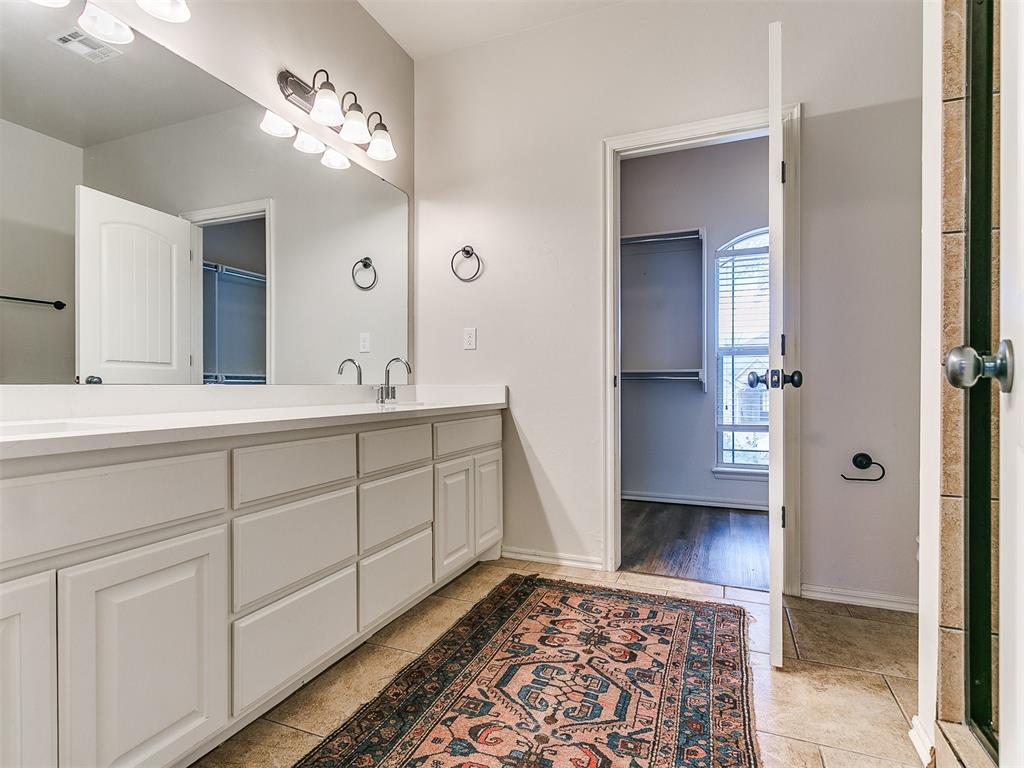11709 Gwendolyn Lane