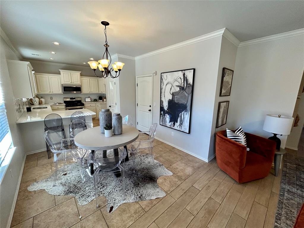 11709 Gwendolyn Lane