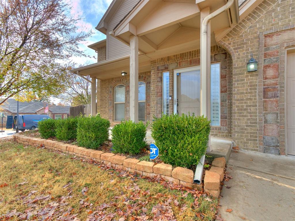 11709 Gwendolyn Lane