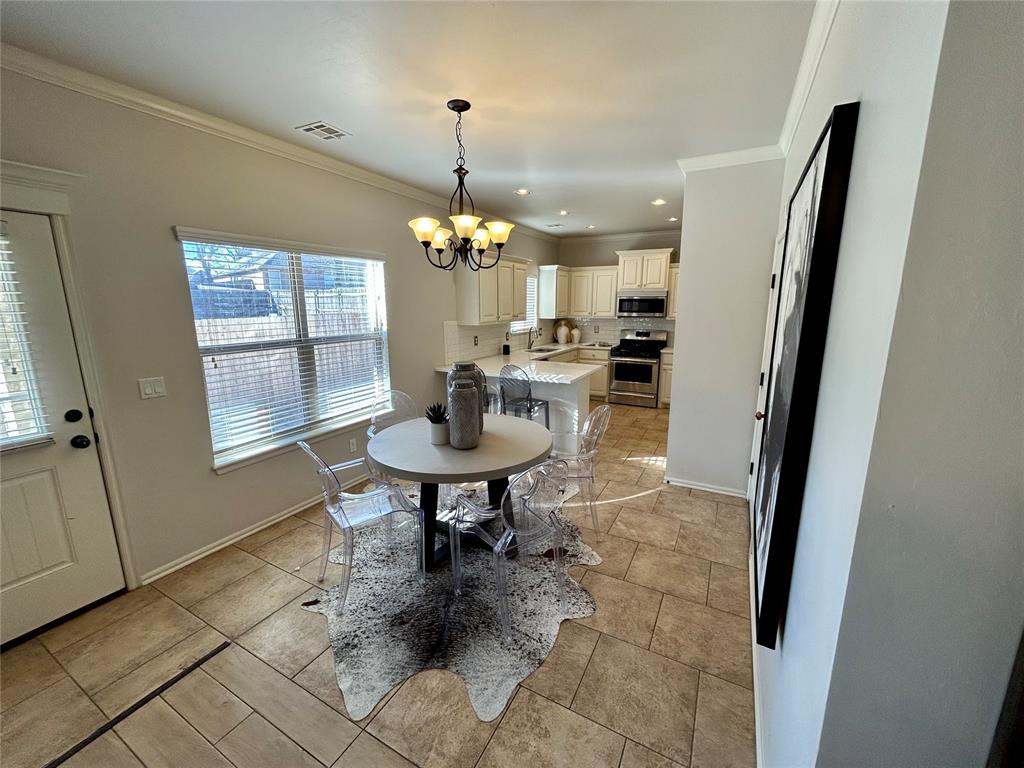 11709 Gwendolyn Lane