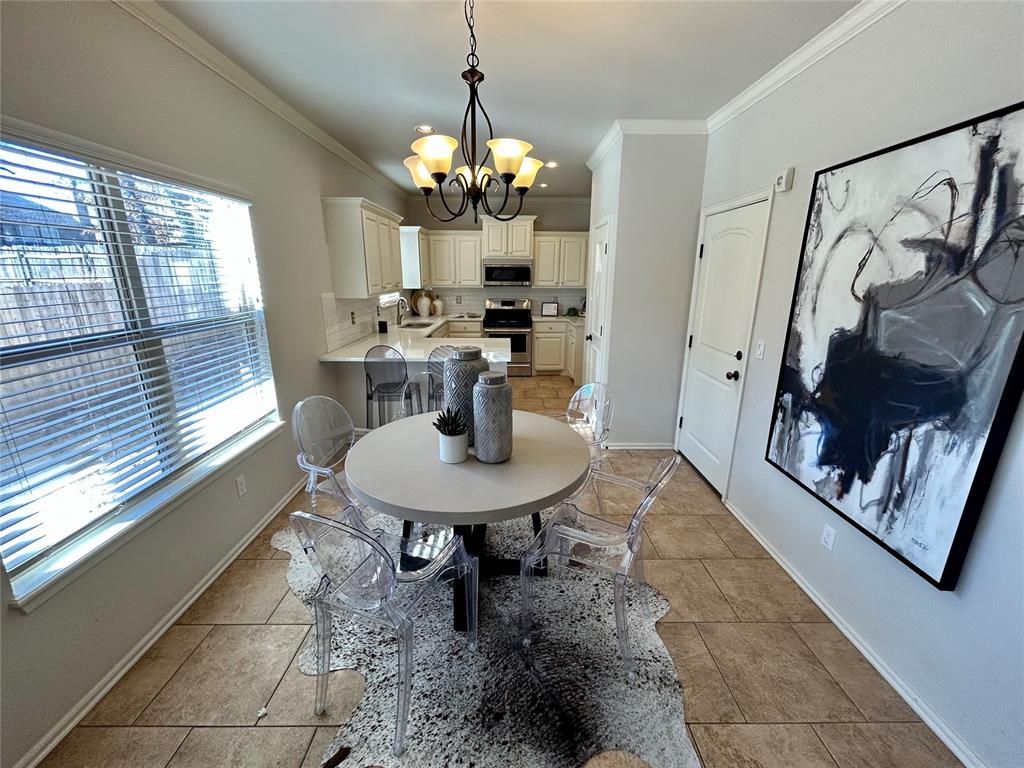 11709 Gwendolyn Lane
