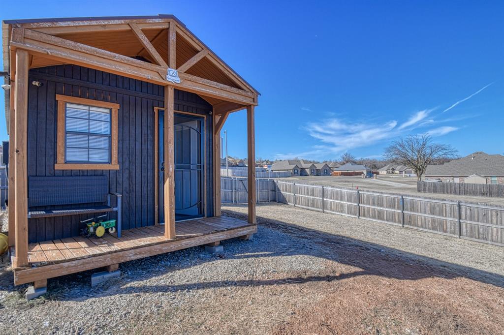 3702 King Arthur Court