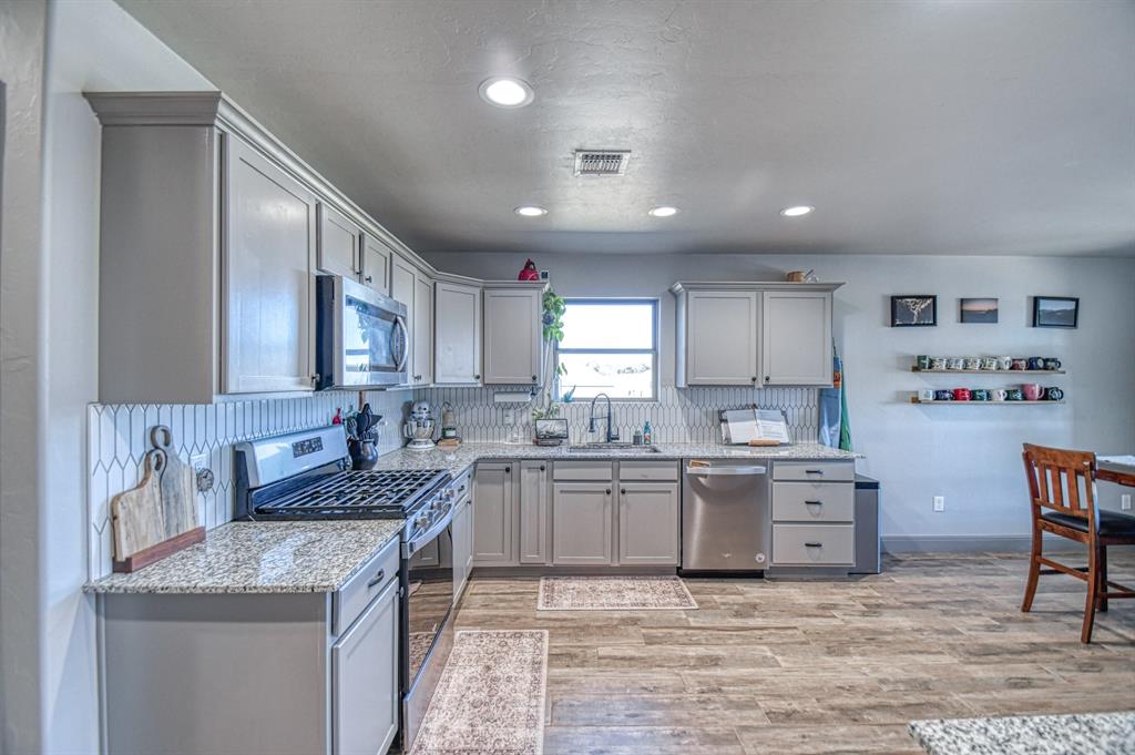 3702 King Arthur Court