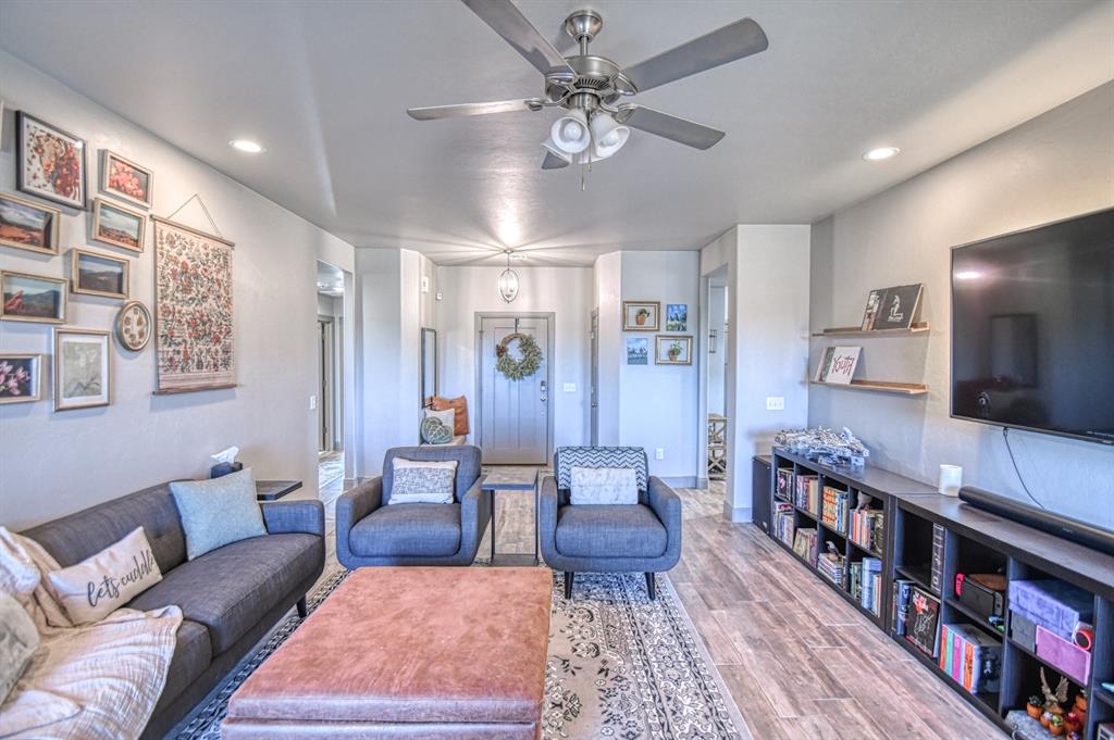 3702 King Arthur Court