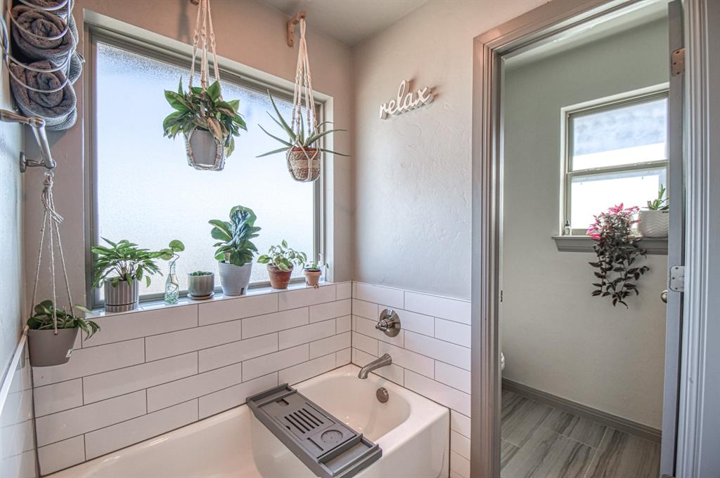 3702 King Arthur Court