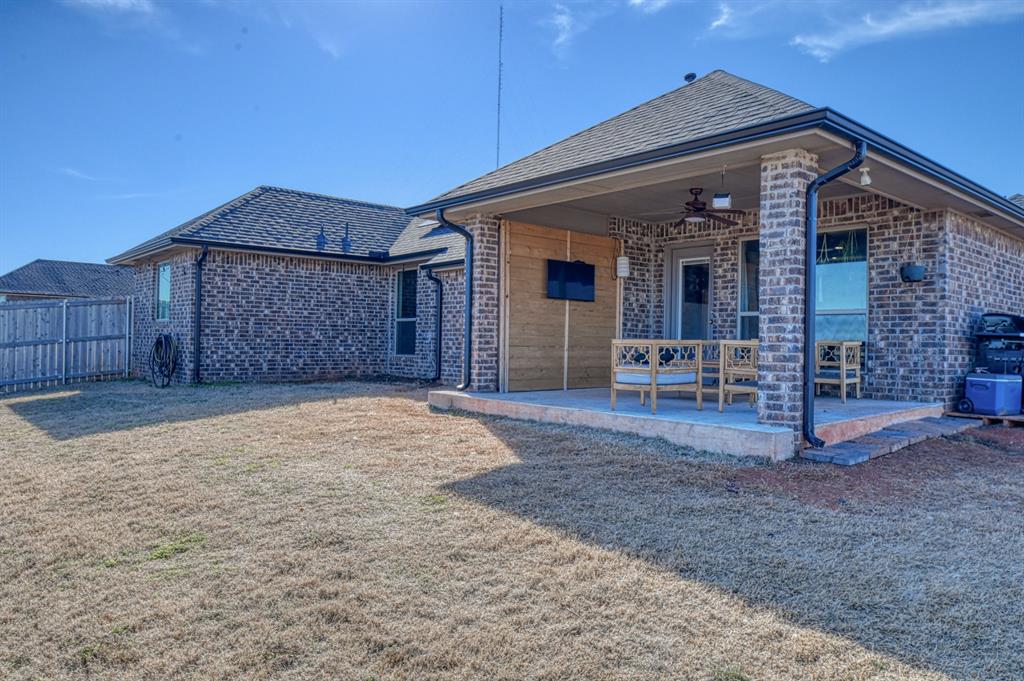 3702 King Arthur Court