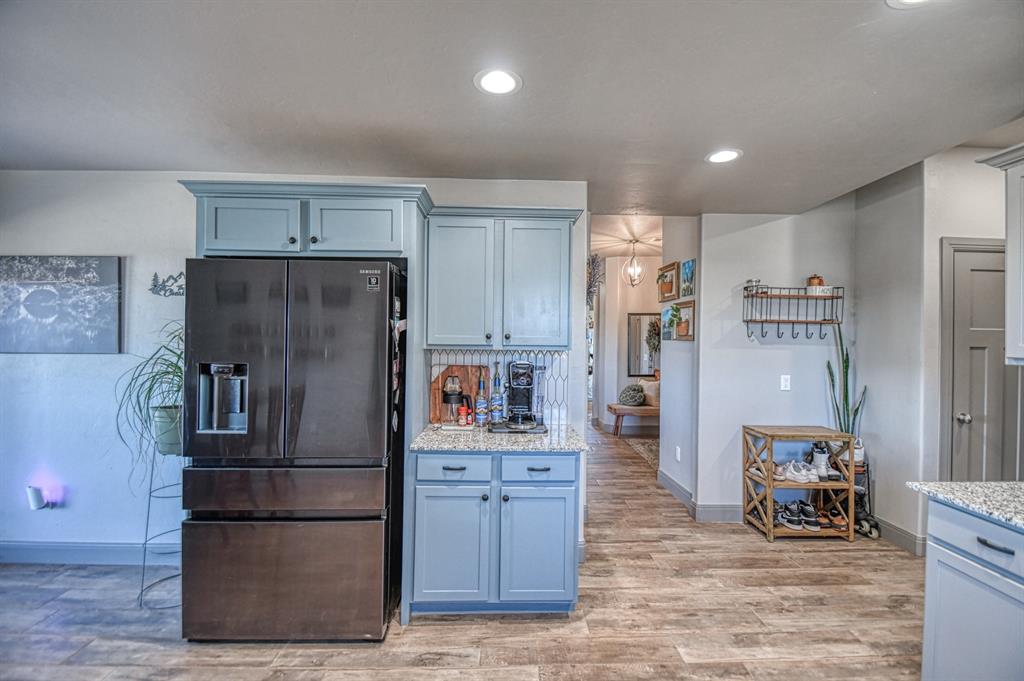 3702 King Arthur Court