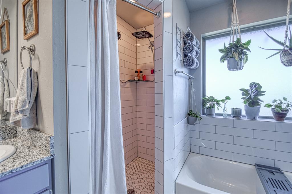 3702 King Arthur Court