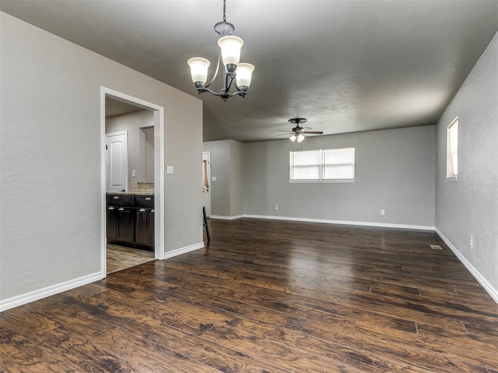 2004 N Mueller Avenue