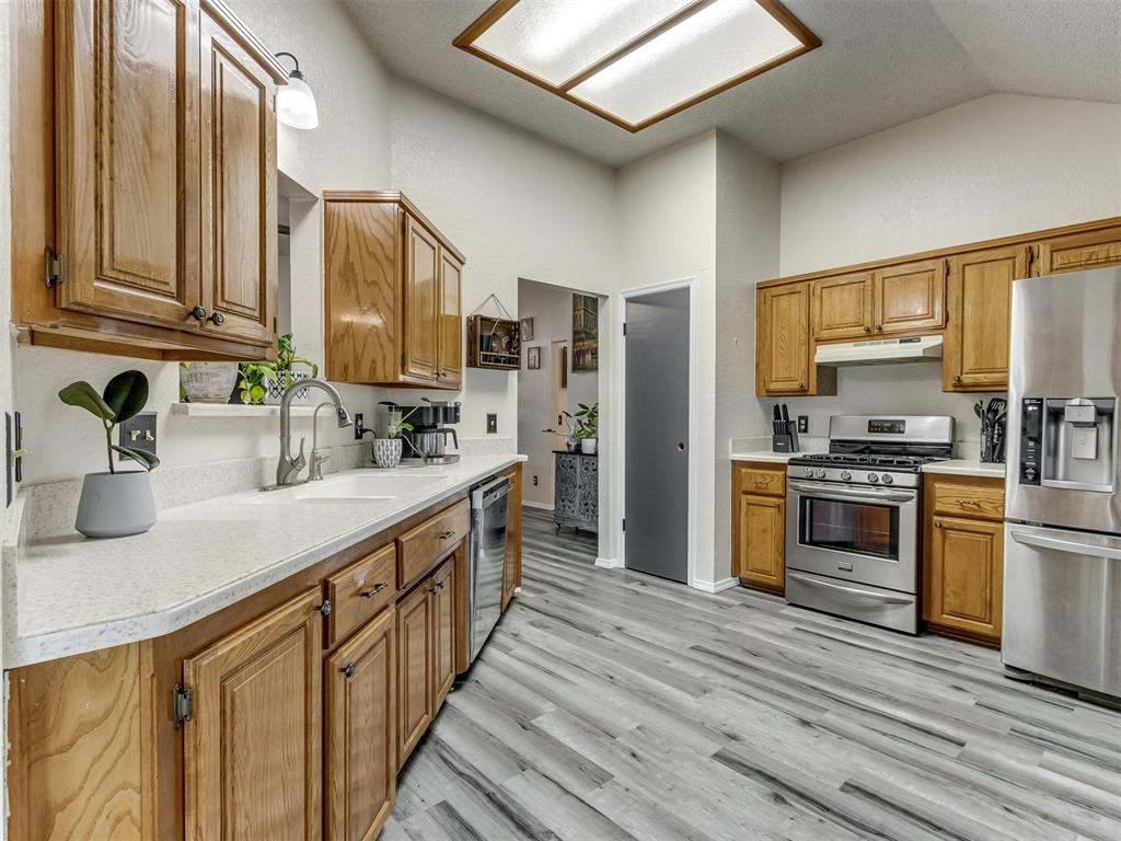 8409 Stonewood Drive