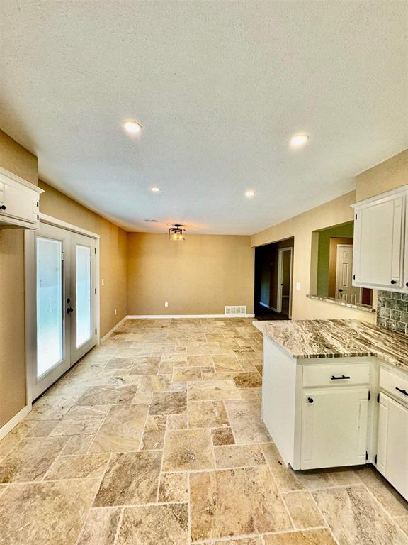 3 Cedar Lane
