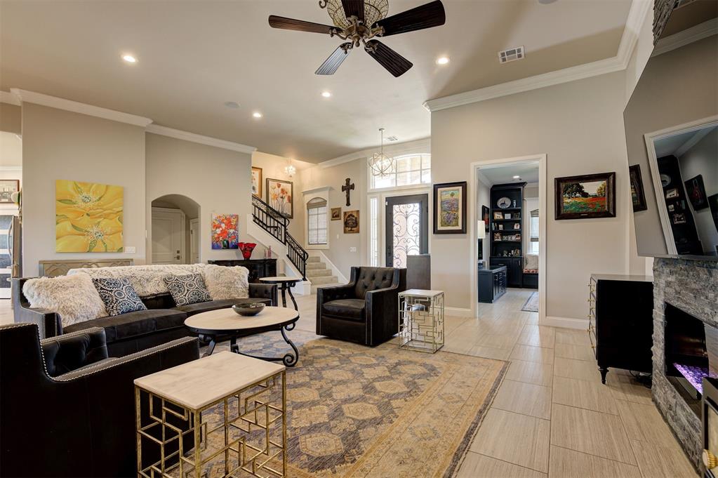 209 Saint Claire Drive