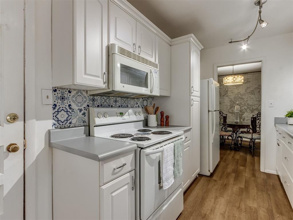 5924 NW 62nd Terrace