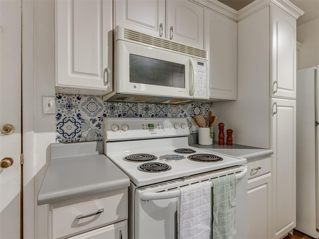 5924 NW 62nd Terrace