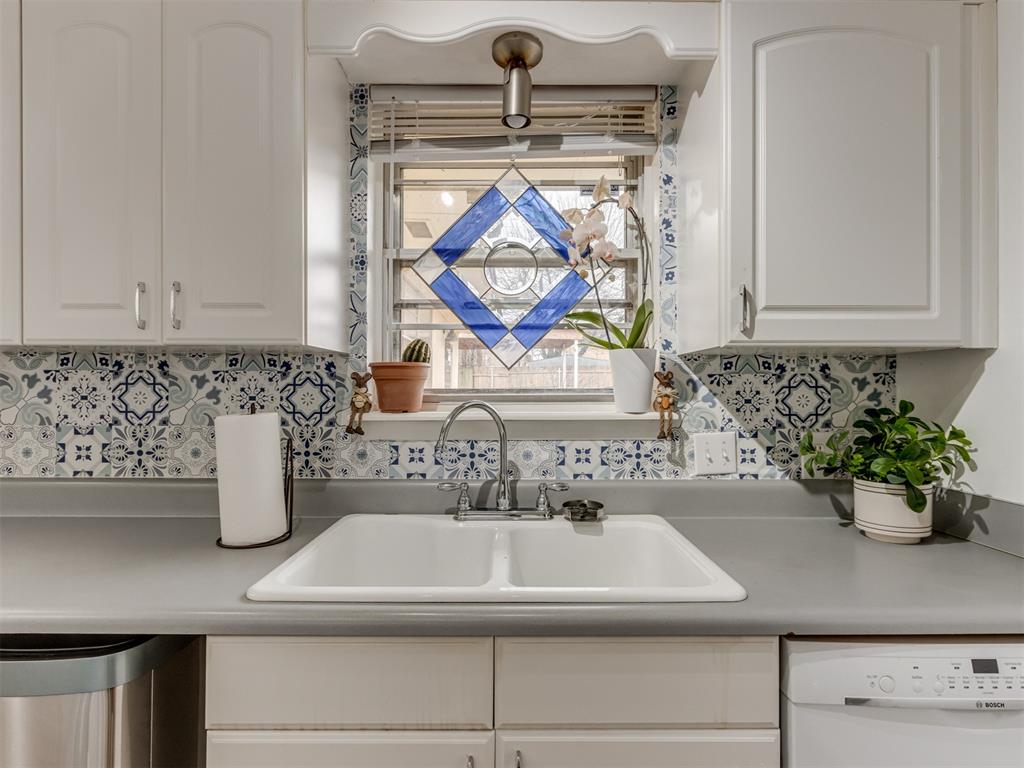 5924 NW 62nd Terrace