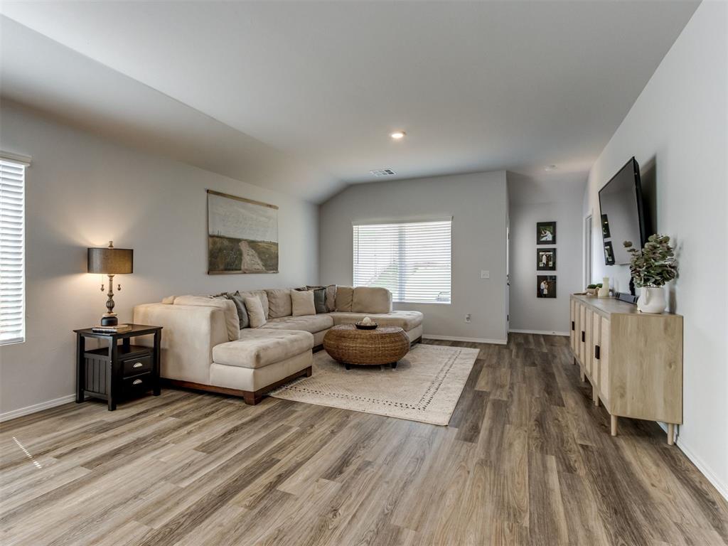 1207 Clydesdale Drive