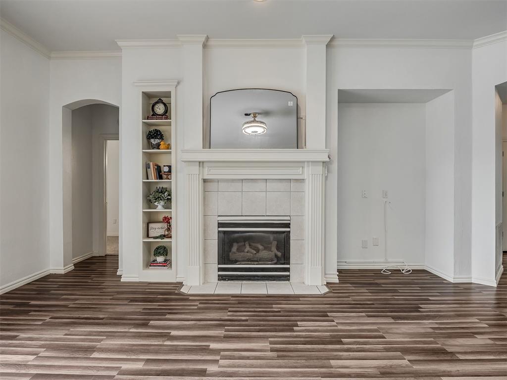 733 Longmeadow Lane