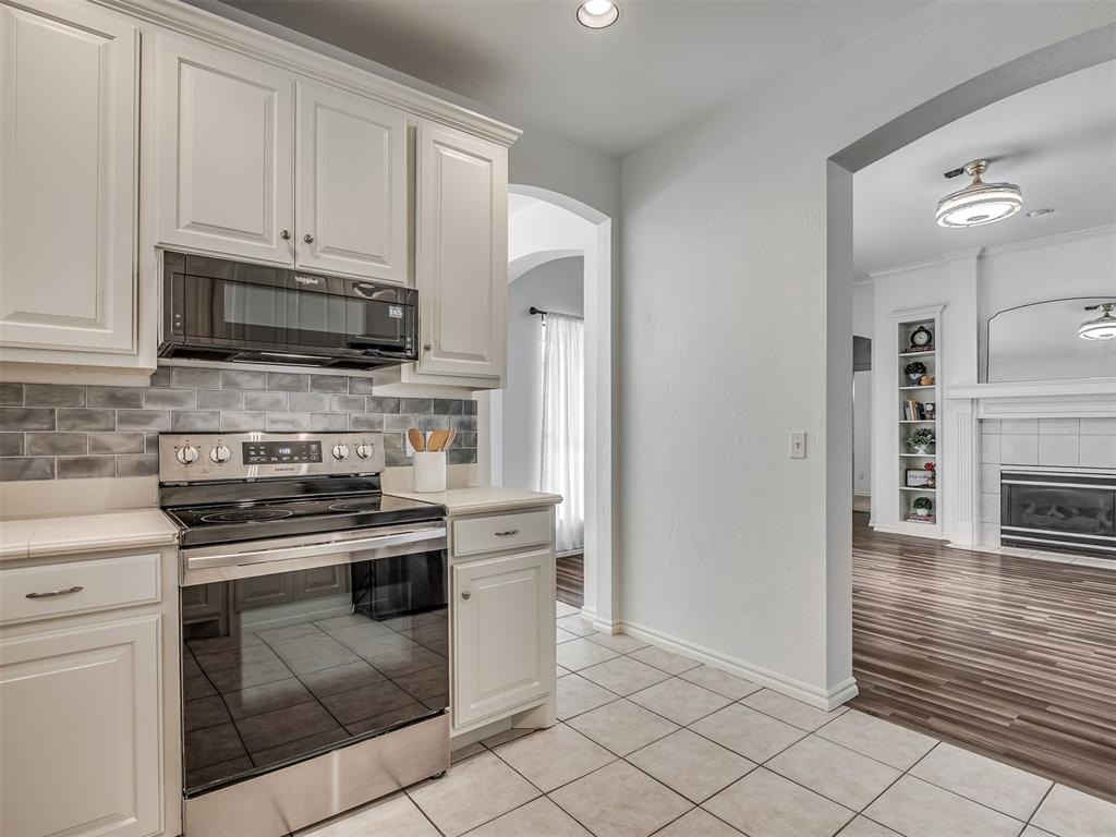 733 Longmeadow Lane