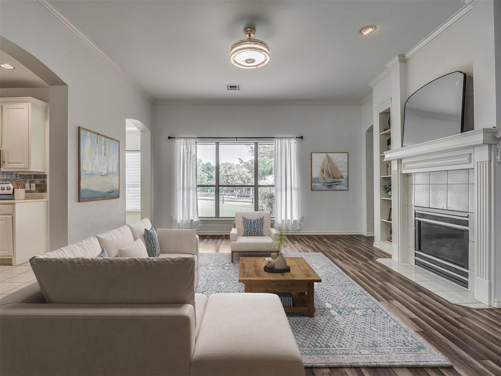 733 Longmeadow Lane