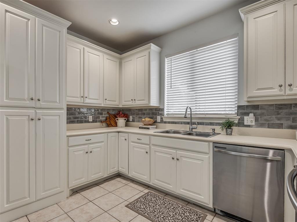 733 Longmeadow Lane