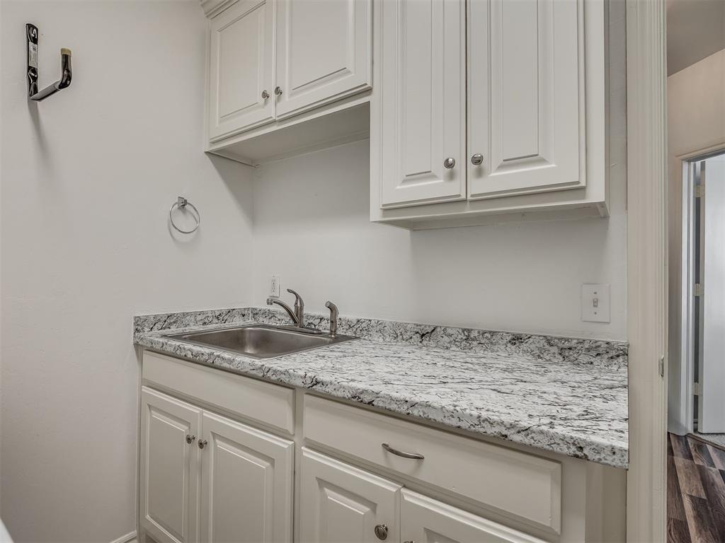 733 Longmeadow Lane