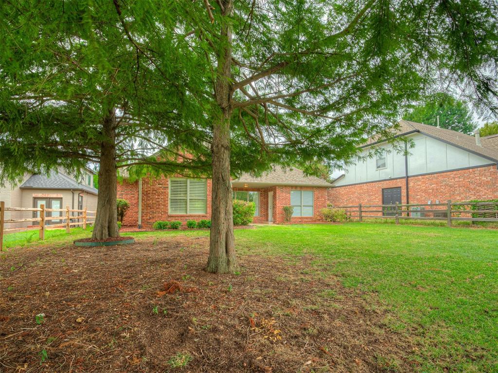 733 Longmeadow Lane