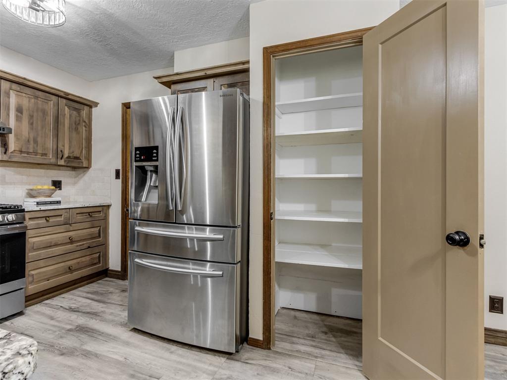 1524 Wilshire Avenue