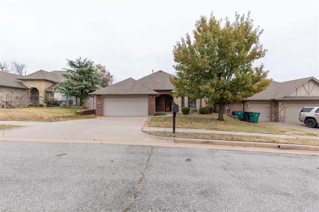 13920 Oxford Drive