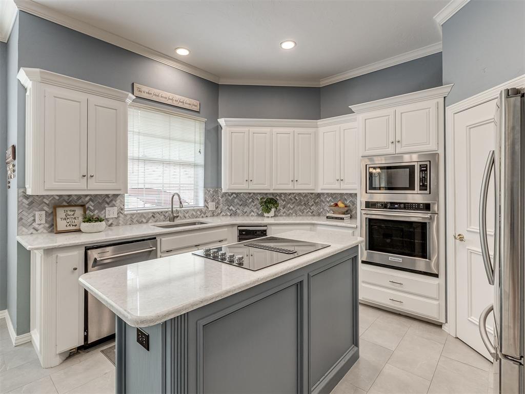 3016 Kingwood Drive