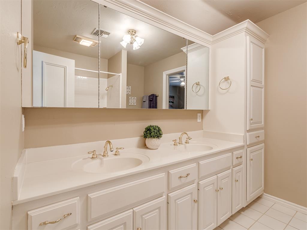 3016 Kingwood Drive