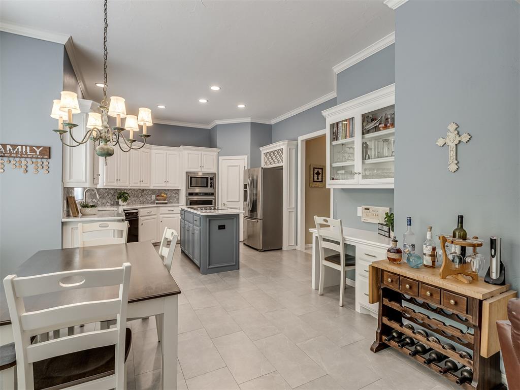 3016 Kingwood Drive