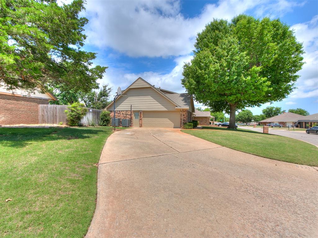 9321 Lansbrook Lane