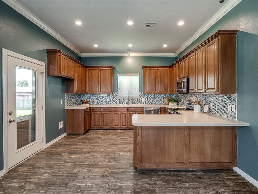 4445 Oak Hill