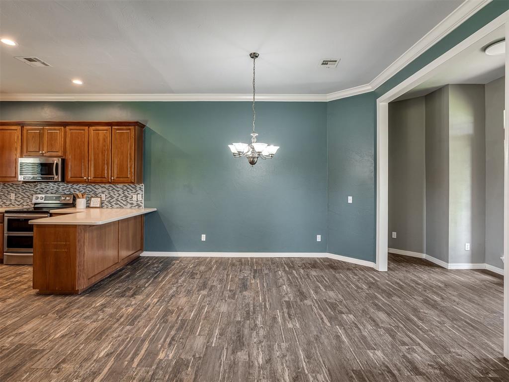 4445 Oak Hill